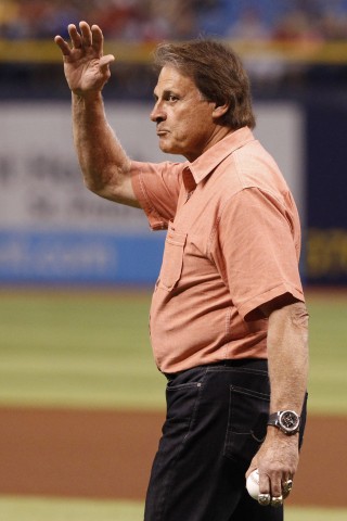 Former St. Louis Cardinals manager Tony La Russa throws out the first pitch. (photo Kim Klement / USA Today Sports)