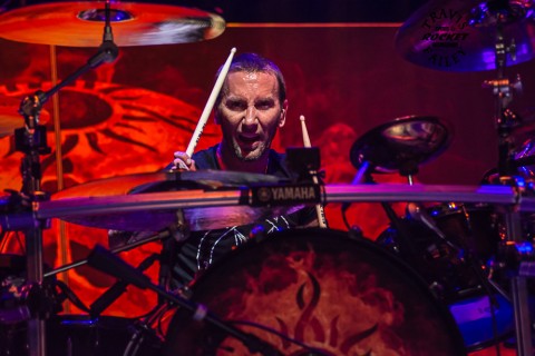 On the drums, Shannon Larkin - GODSMACK (photo Travis Failey / RSEN)