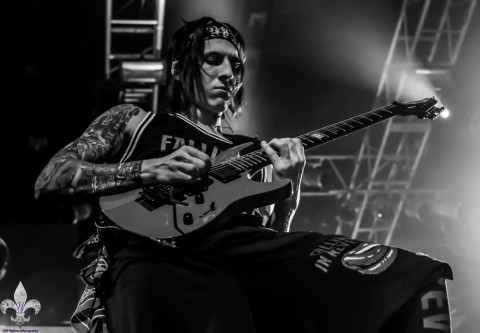 JACKY VINCENT - FALLING IN REVERSE 