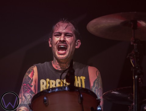 Banging the drums - Piercing the Veil - Mike Fuentes (photo Will Ogburn)